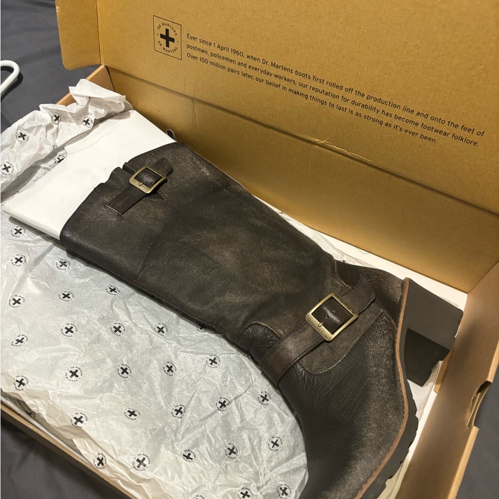 Doc Martens Becca dark brown boots - Picture 4 of 8